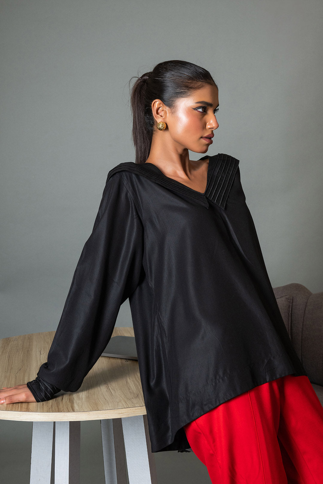 Black Vertex Top