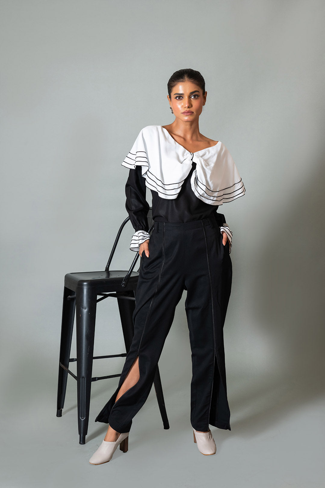Black & White Eclipse Top