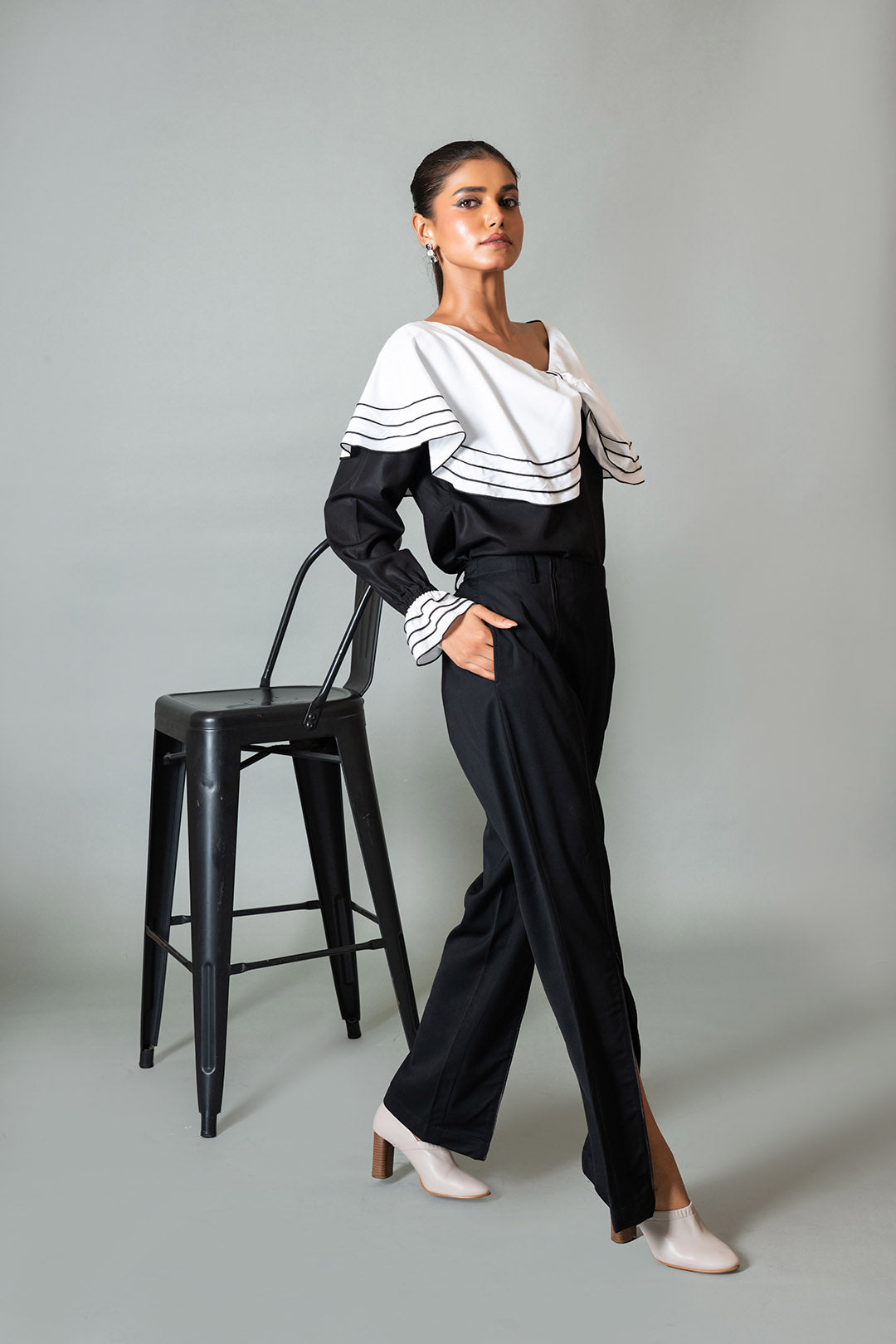 Black & White Eclipse Top