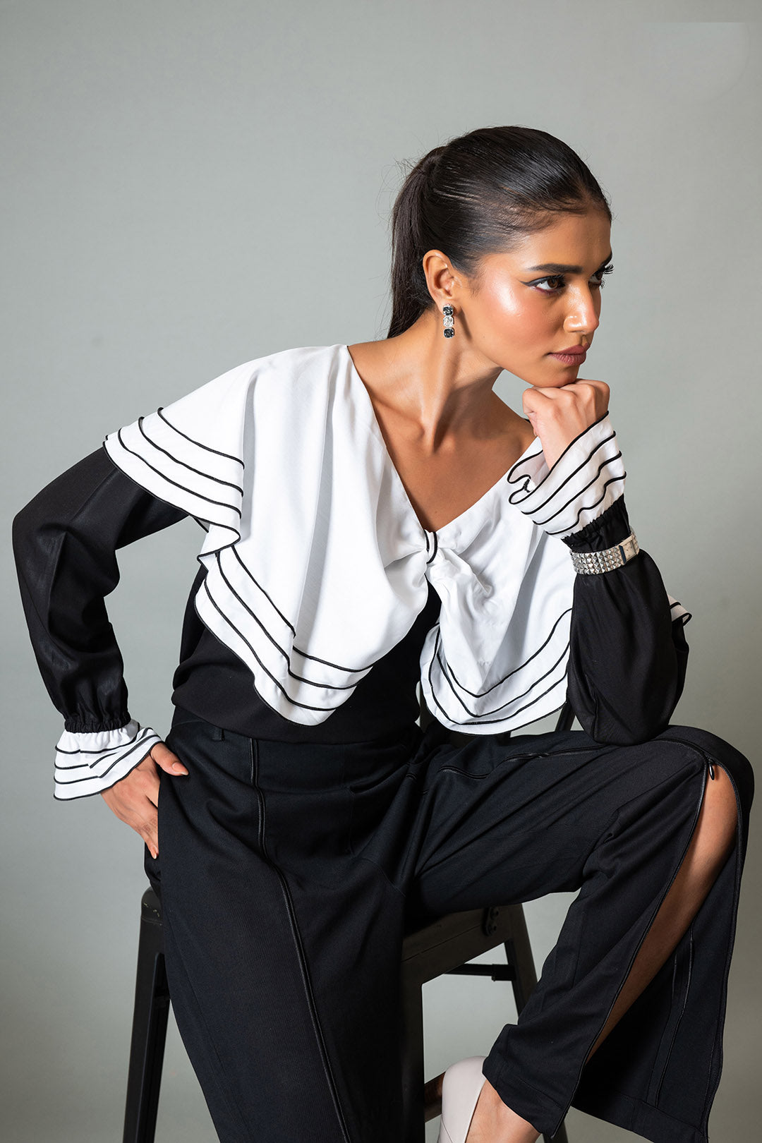 Black & White Eclipse Top